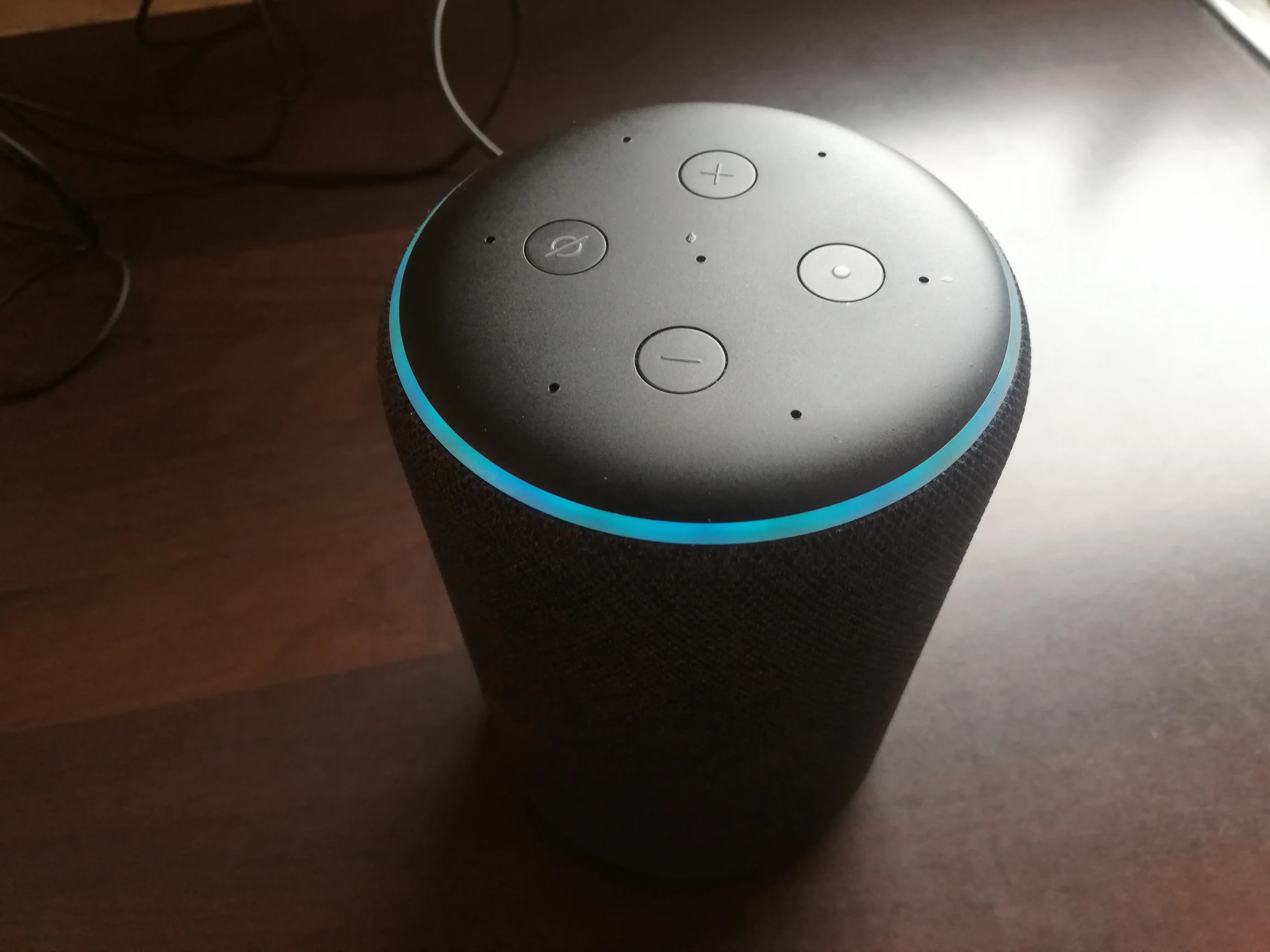 AI-ассистентов можно обмануть неслышными командами в видео и музыке