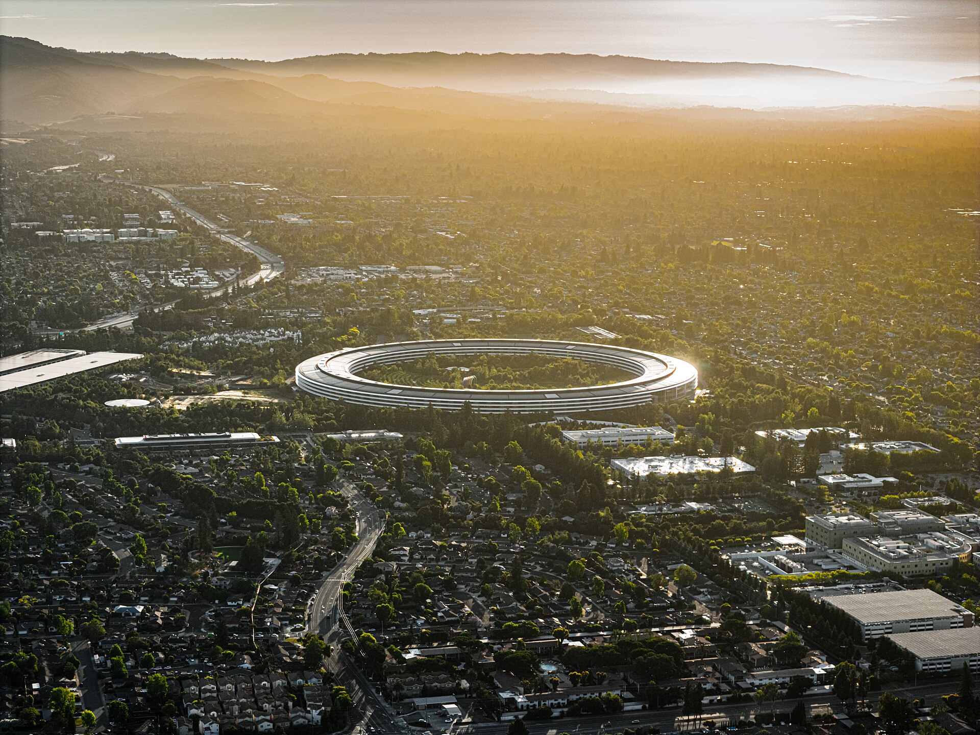 Apple valmistab Sirit ette väliste AI-mudelite valikuks