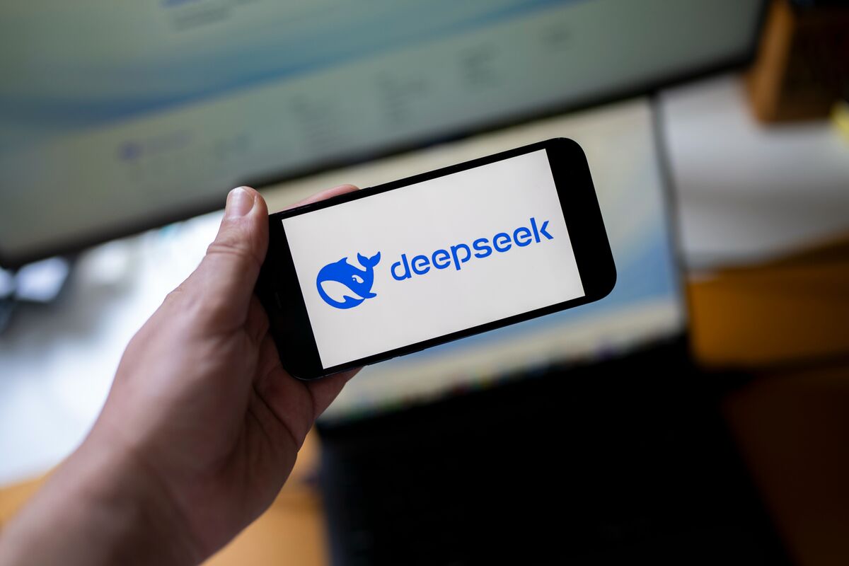 DeepSeek выпустила V4 Flash API: сильные агентные модели снова дешевеют