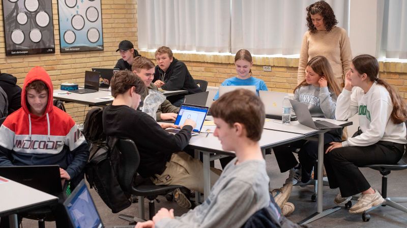 Taani kehtestab kodus kirjutatavate eksamitööde suulise kaitsmise, et ei peaks oletama, kas need kirjutas AI