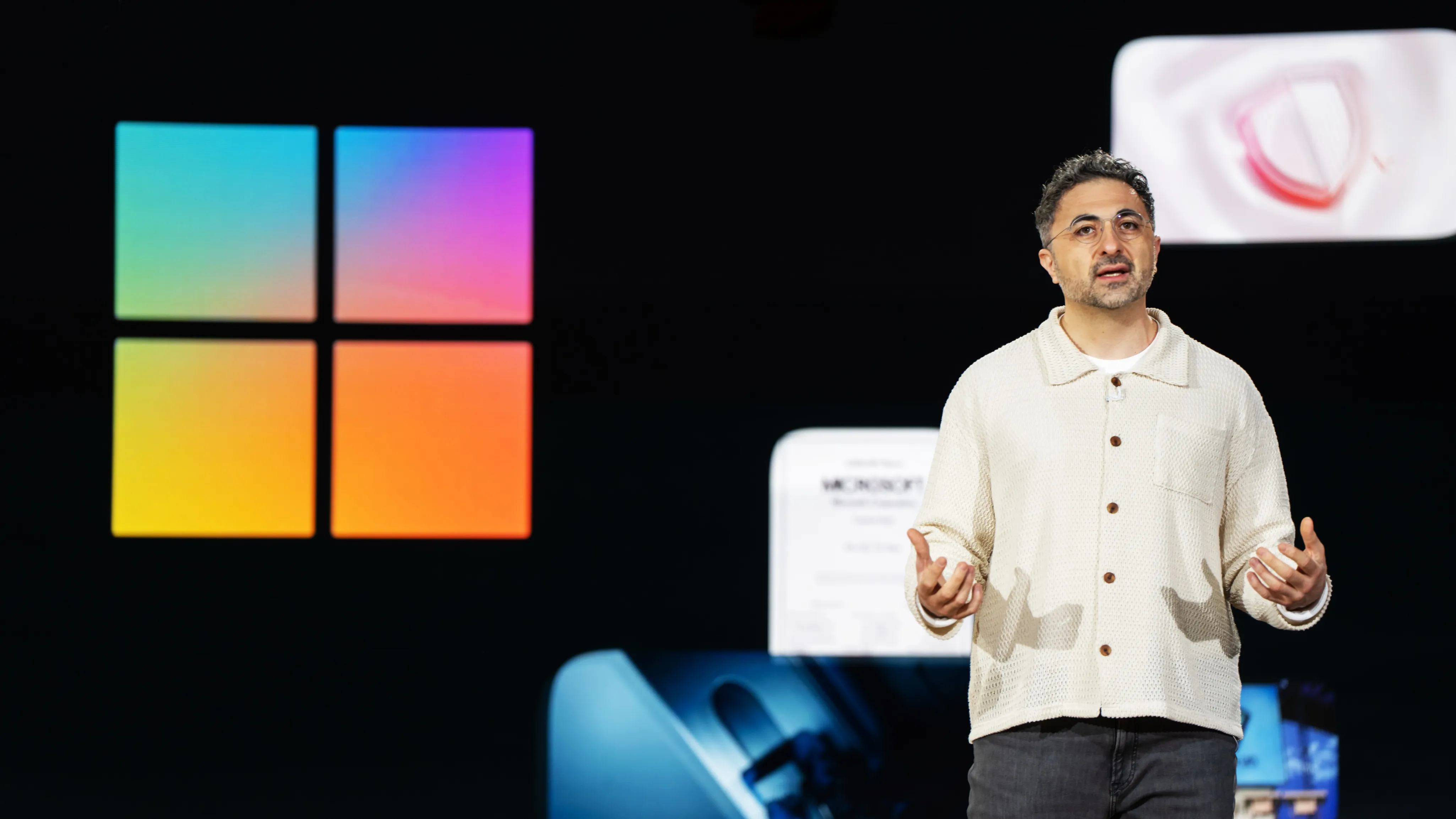 Microsoft restruktureerib tehisintellekti suunda: Copiloti ühtne juhtimine ja patenteeritud superintellekti mudelite arendamine
