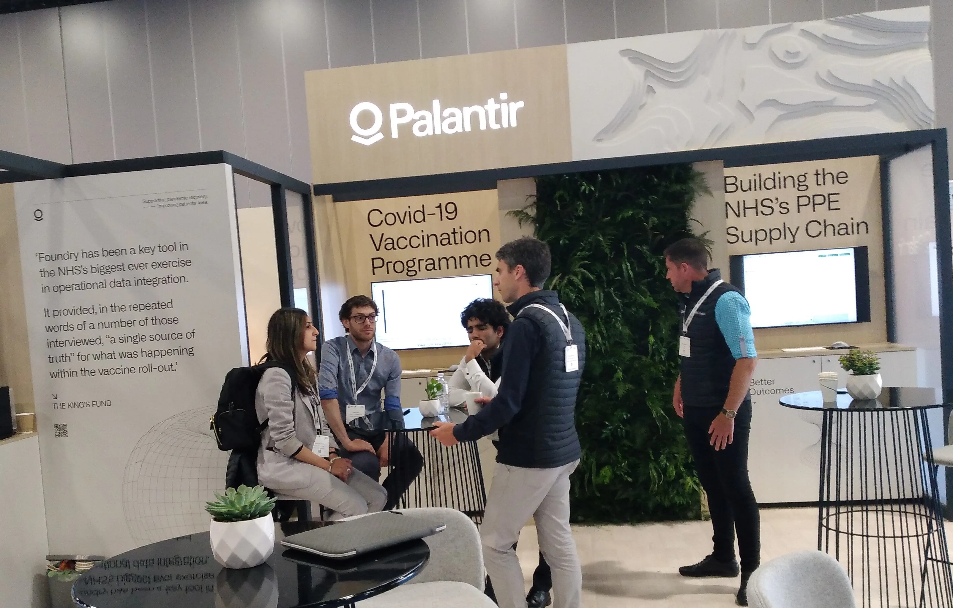 Выручка Palantir выросла на 85% — корпоративный ИИ перестал быть пилотом