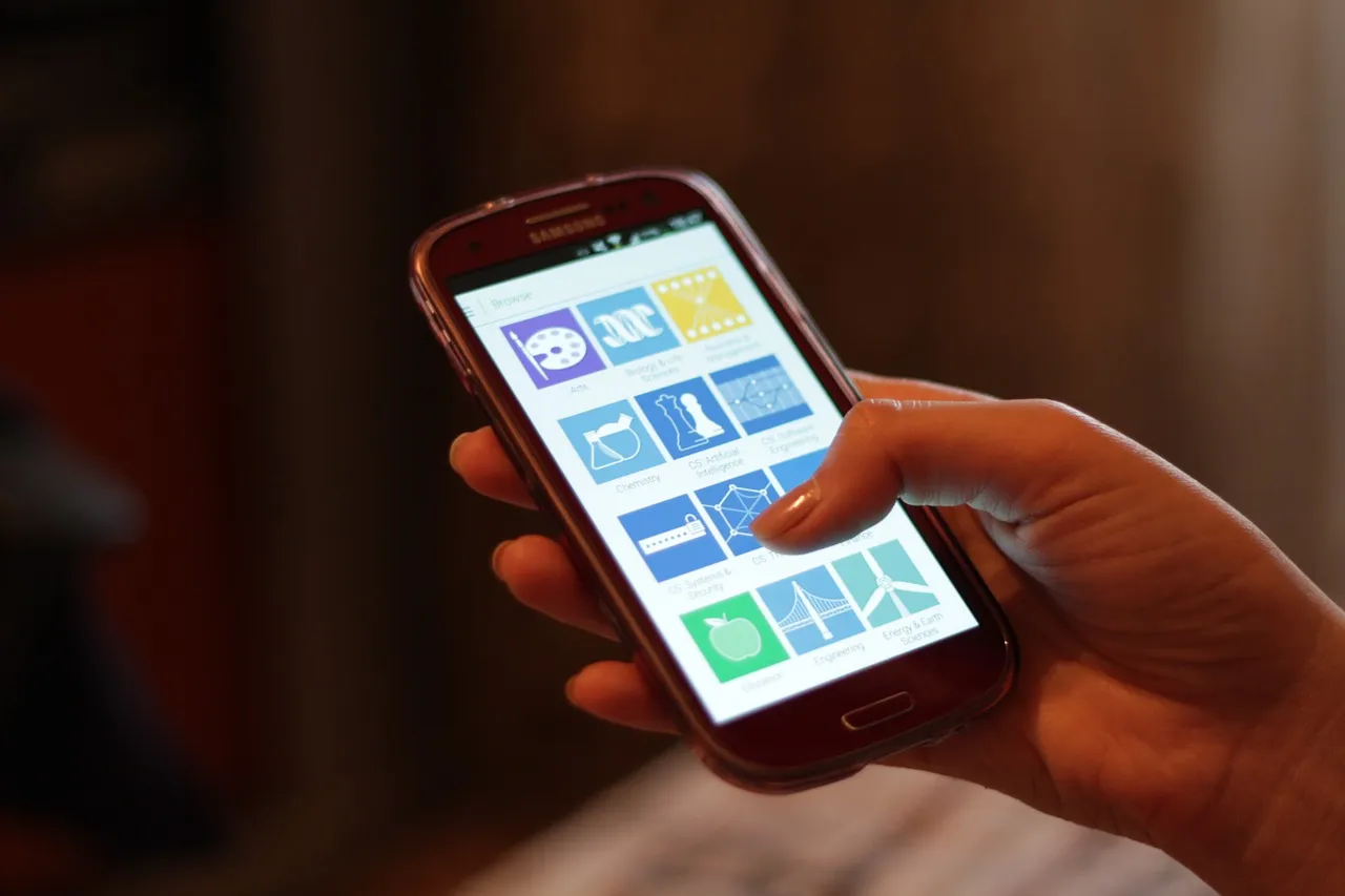 ИИ-агенту дали Android-телефон: OpenClaw-сообщество ищет реальные руки для ботов