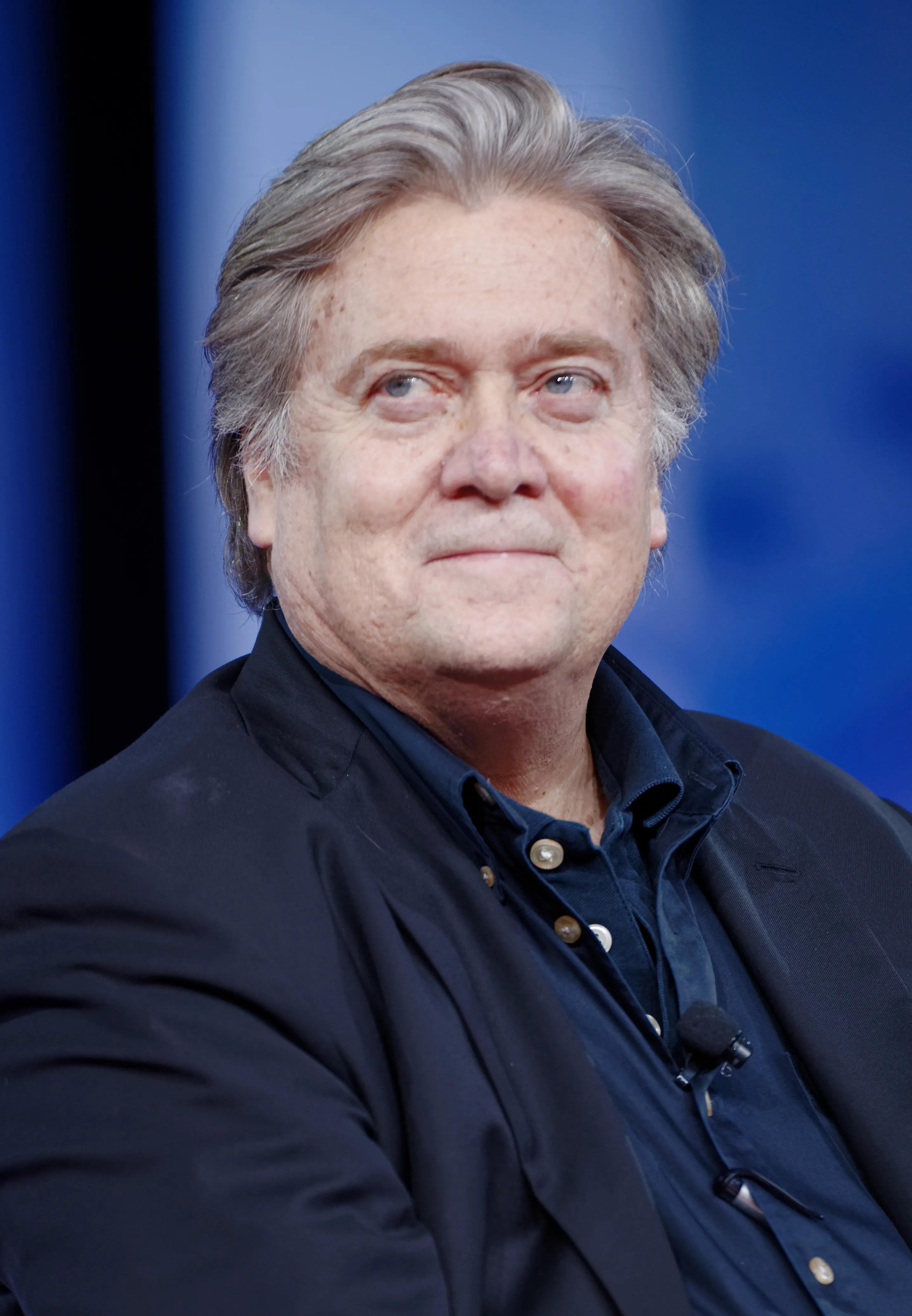 Steve Bannon nõuab AI kontrolli enne väljalaset: vaidlus jõudis Trumpi leeri