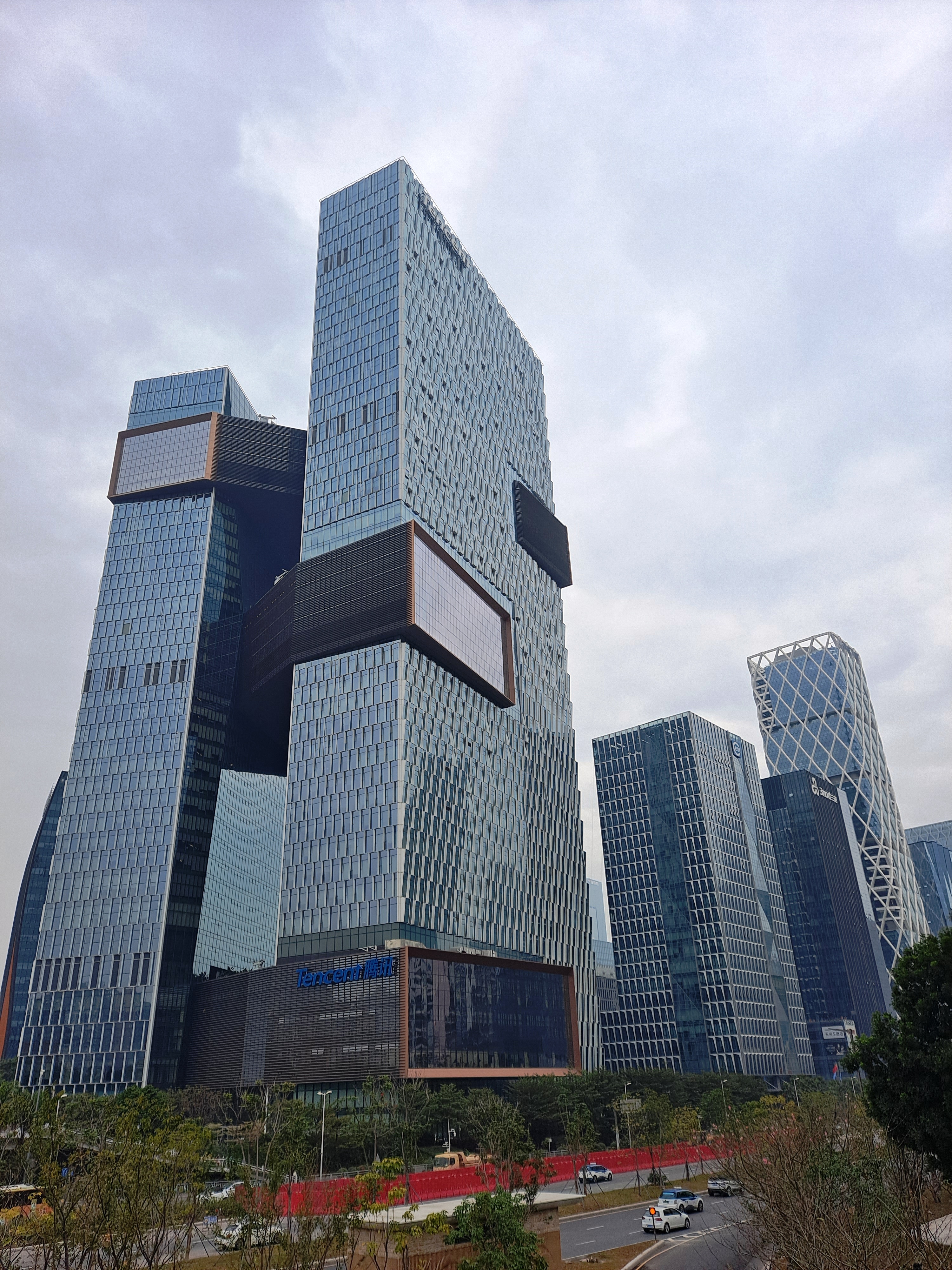 Tencent panustab väiksematele AI-mudelitele ja kirjutab nendega juba peaaegu kogu uue koodi