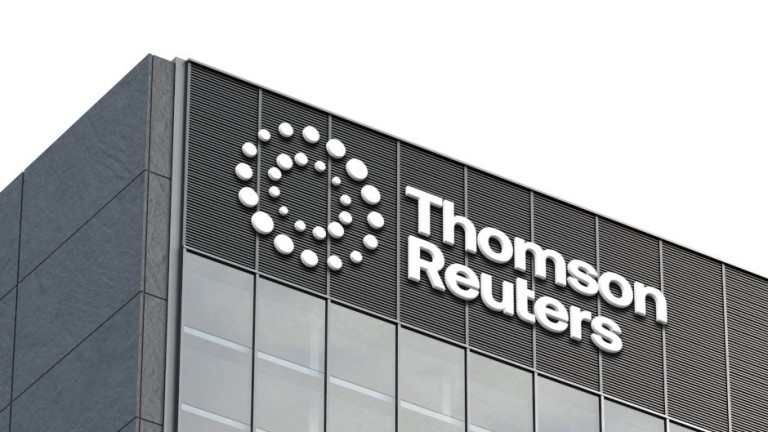 Thomson Reuters запустила собственную LLM для юристов и откроет её малую версию